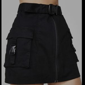 Poster girl missbehaving cargo skirt